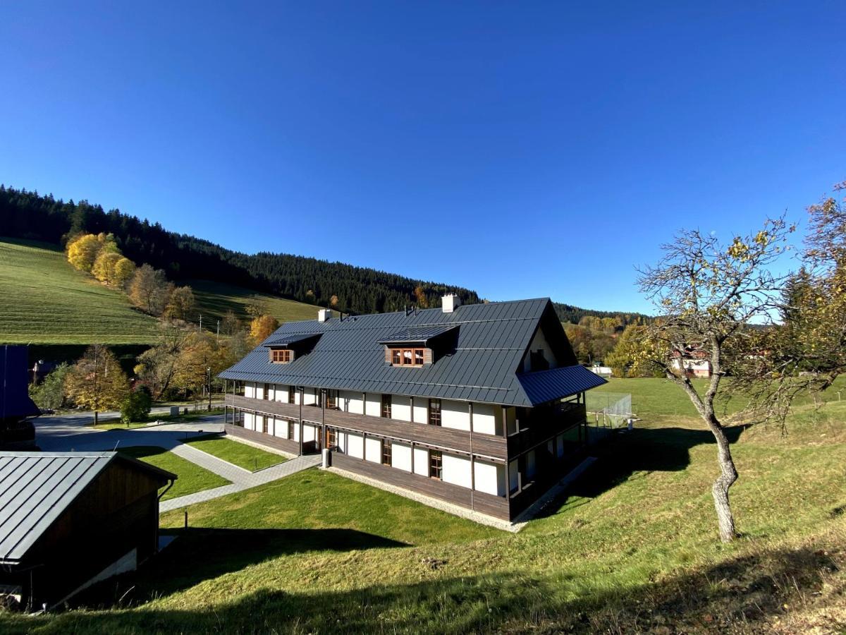 Appartamento Polansky Dvur Velké Karlovice Esterno foto