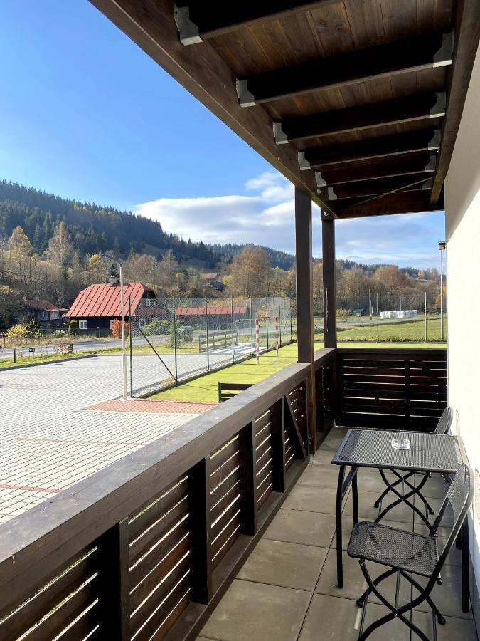 Appartamento Polansky Dvur Velké Karlovice Esterno foto