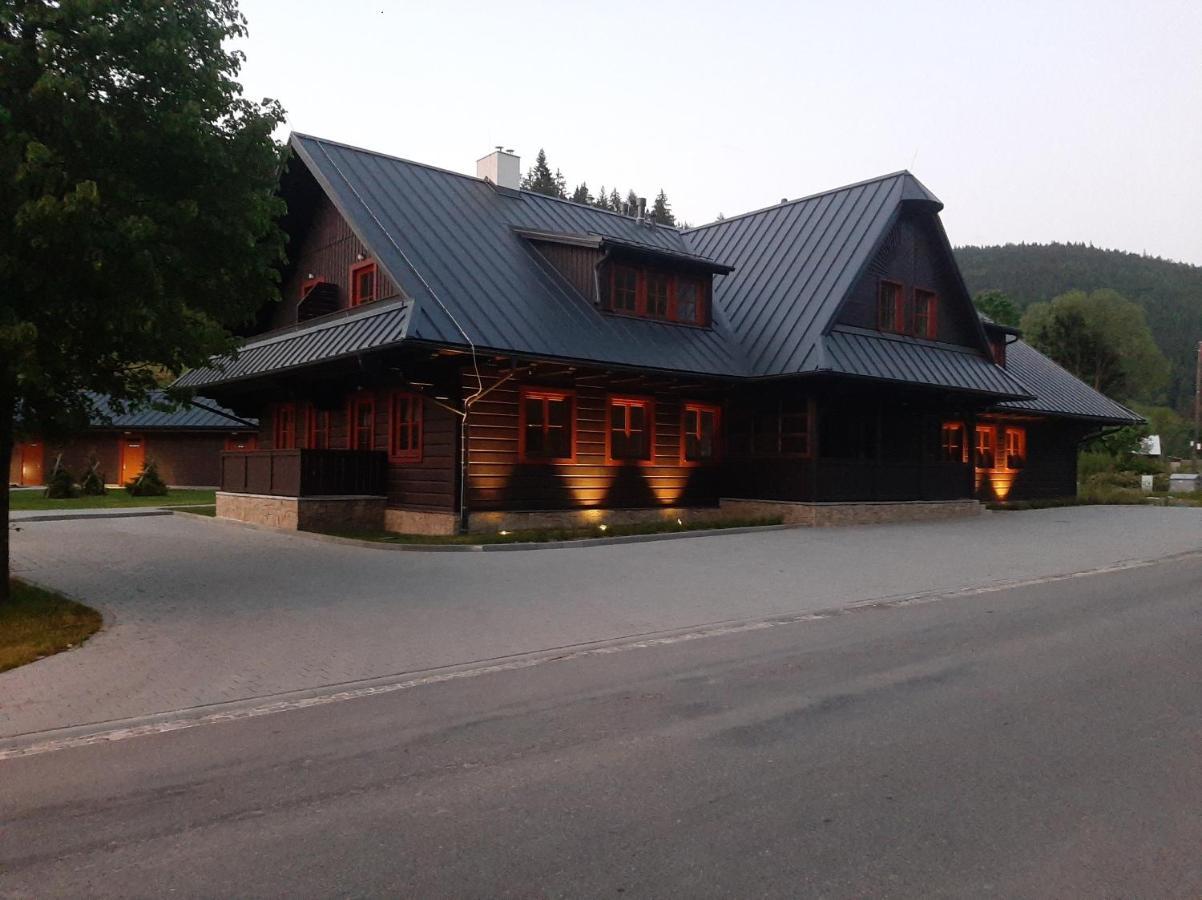 Appartamento Polansky Dvur Velké Karlovice Esterno foto