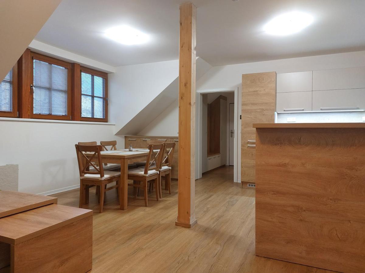 Appartamento Polansky Dvur Velké Karlovice Esterno foto